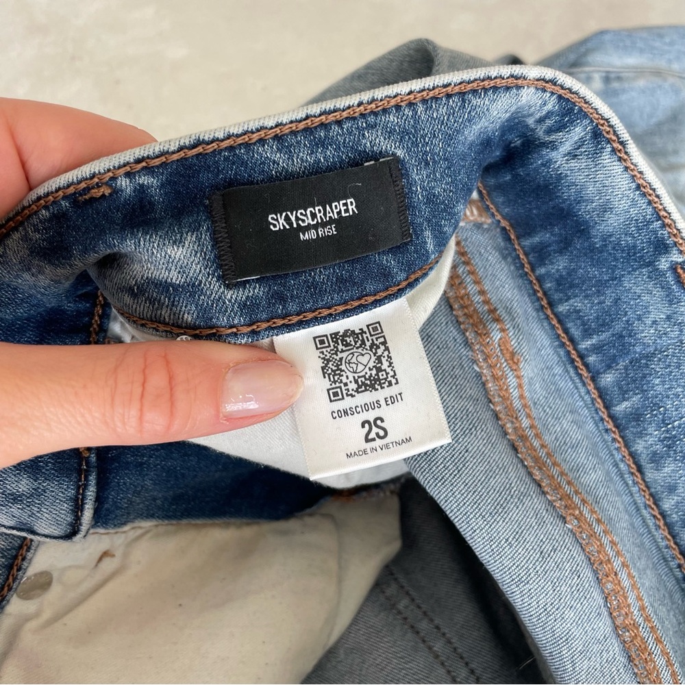 Express Skyscraper Flared Distressed Jeans - Picture 8 of 9